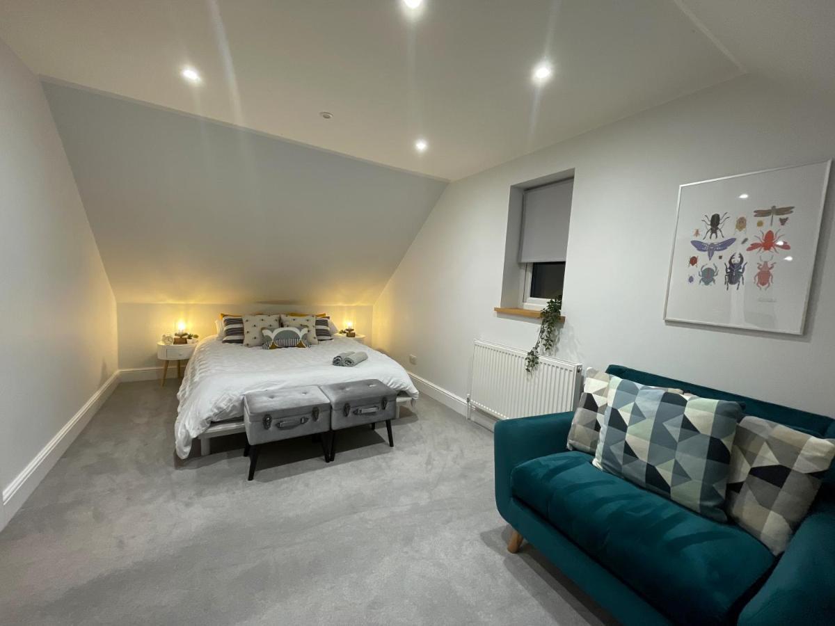 Unique Luxury Detached Apartment In Windsor That Sleeps 4 Экстерьер фото
