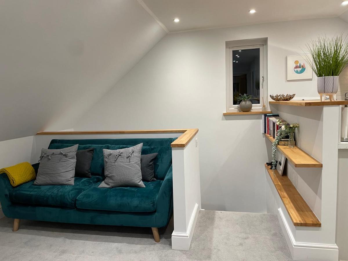 Unique Luxury Detached Apartment In Windsor That Sleeps 4 Экстерьер фото