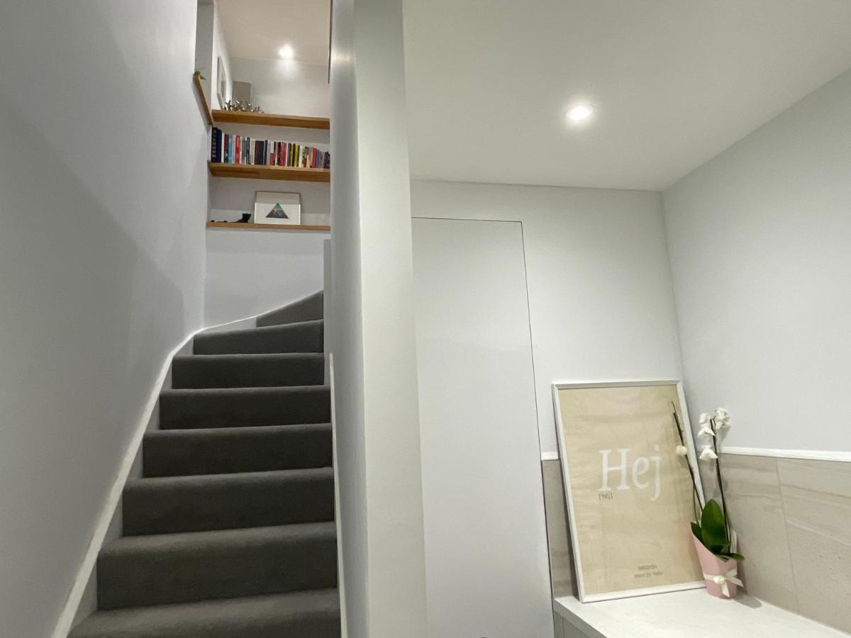 Unique Luxury Detached Apartment In Windsor That Sleeps 4 Экстерьер фото