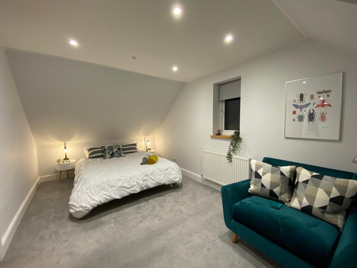 Unique Luxury Detached Apartment In Windsor That Sleeps 4 Экстерьер фото